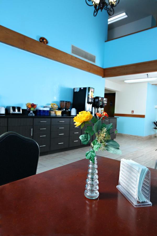 Coratel Inn & Suites By Jasper Newton Ngoại thất bức ảnh